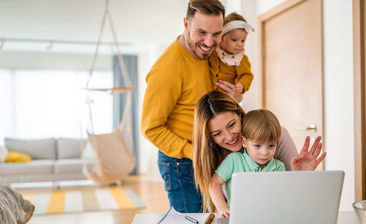 Comprehensive Mobile and Internet Solutions for Family Video Communication in the UAE